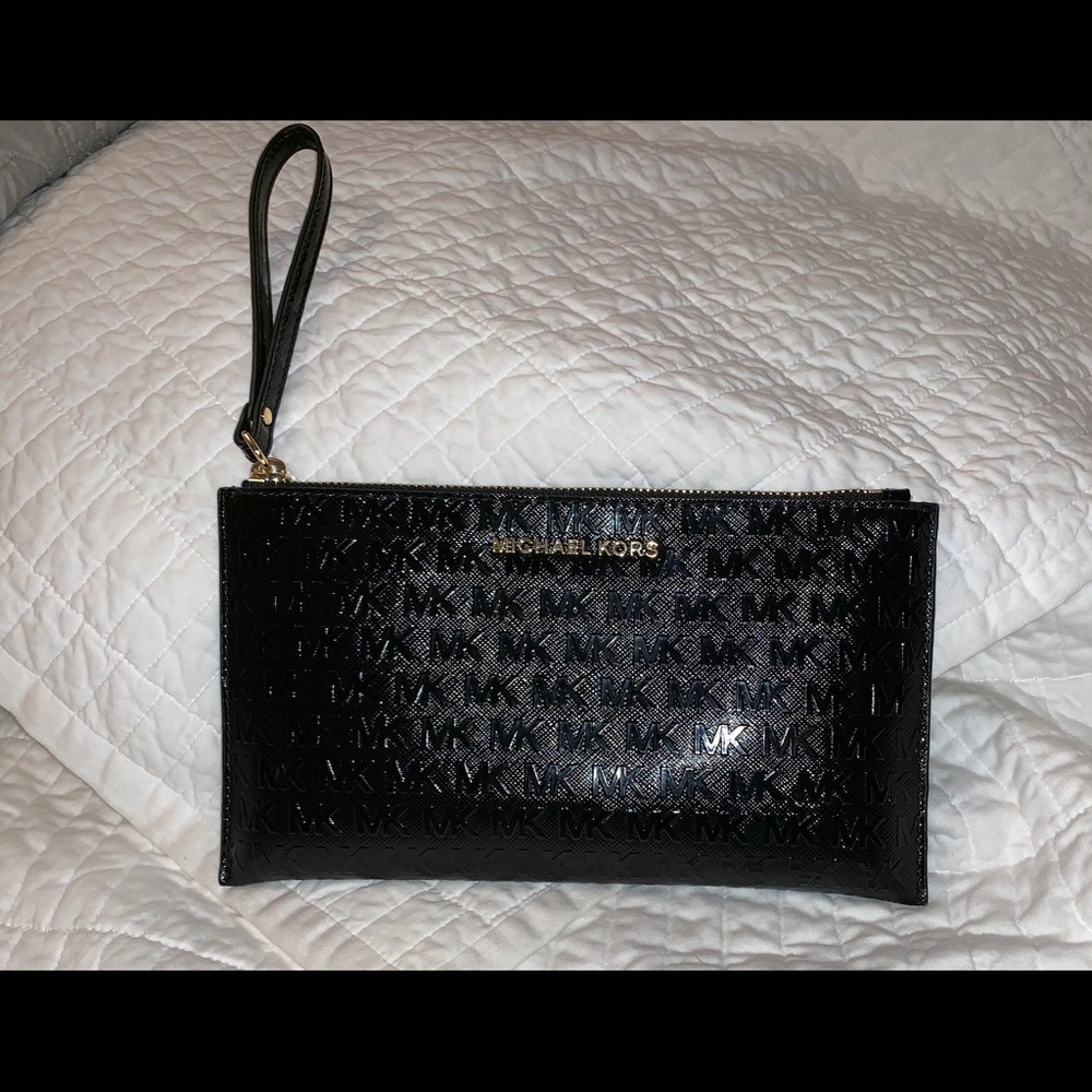 Michael Kors wrist wallet pouch